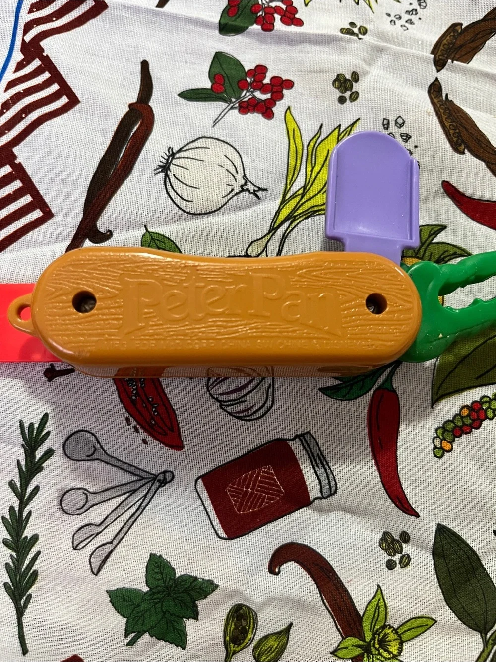 Disney Kids Vegetable Clip Toy in Red, Green, Purple, Brown